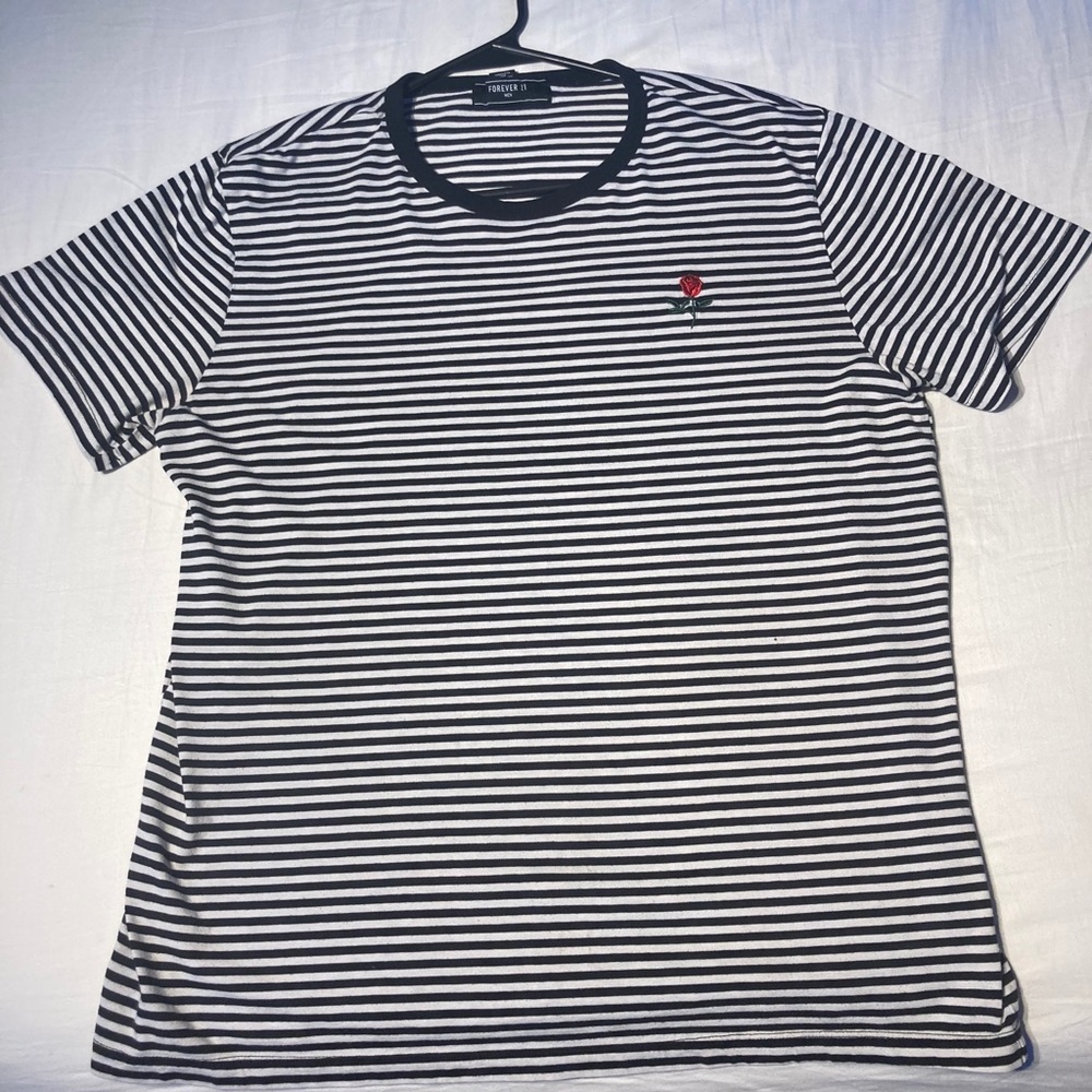 Forever 21 Short Sleeve Tee